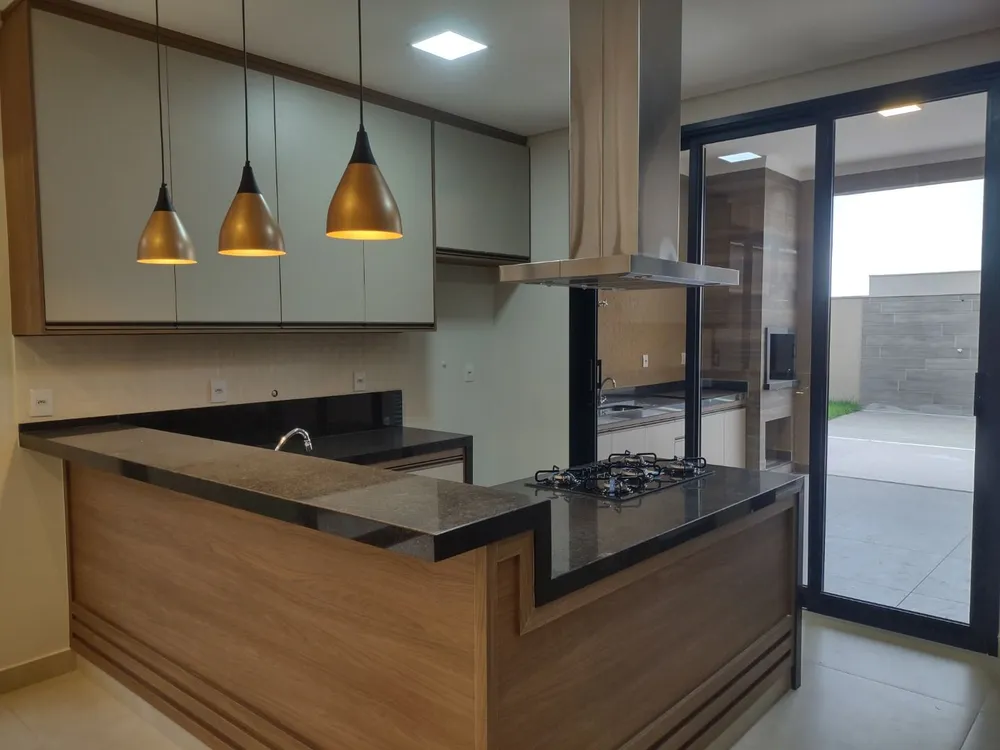Casa, 3 quartos, 174 m² - Foto 1