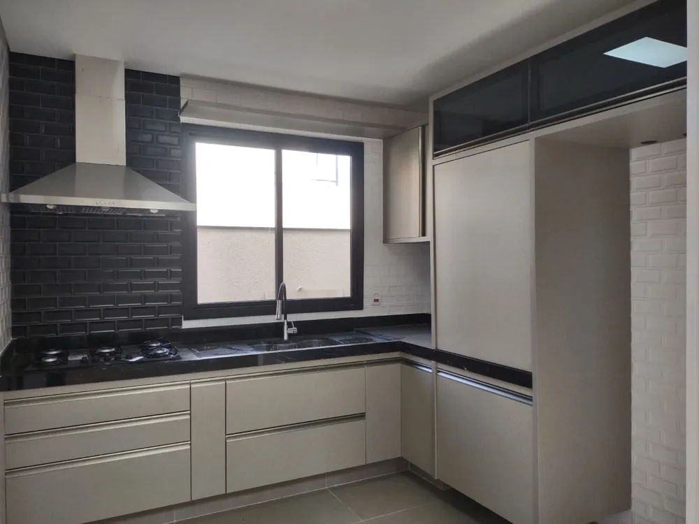 Casa, 3 quartos, 181 m² - Foto 4
