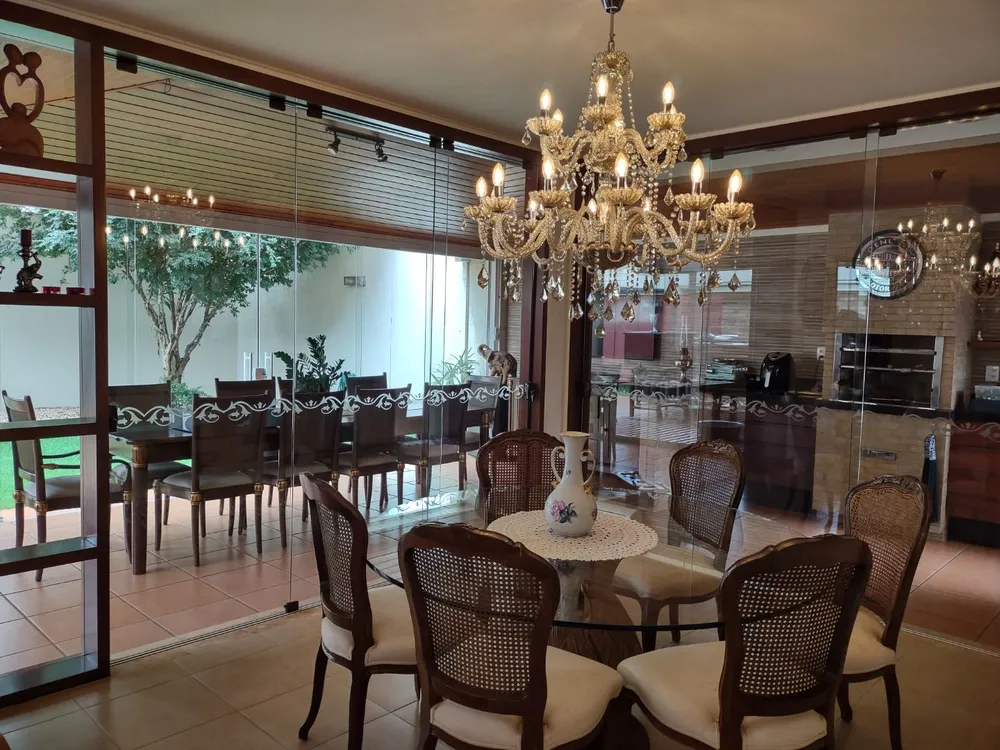 Casa, 3 quartos, 251 m² - Foto 2