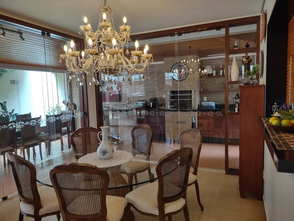 Casa, 3 quartos, 251 m² - Foto 1