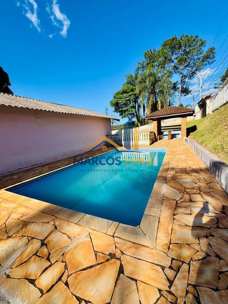 Chácara, 3 quartos, 3040 m² - Foto 2