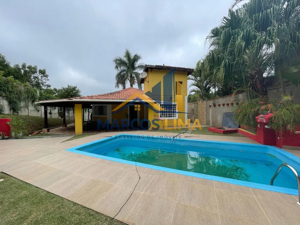 Chácara, 3 quartos, 900 m² - Foto 1