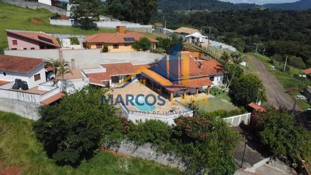 Chácara, 6 quartos, 1390 m² - Foto 1