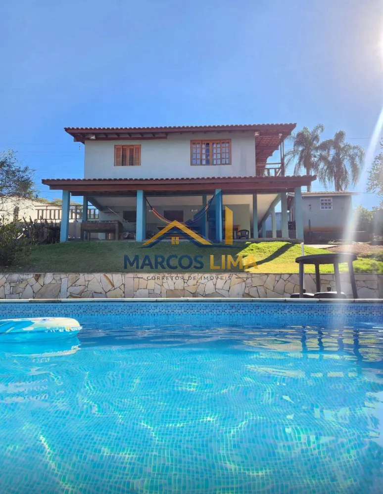 Chácara, 3 quartos, 1200 m² - Foto 1