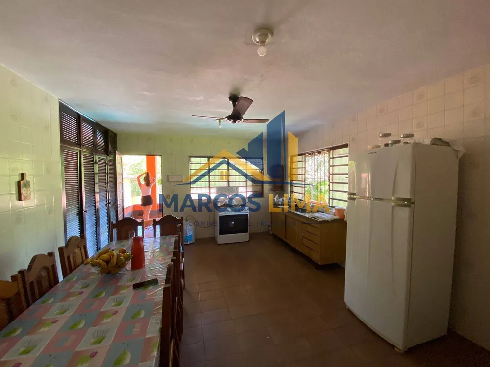 Chácara, 4 quartos, 2422 m² - Foto 4