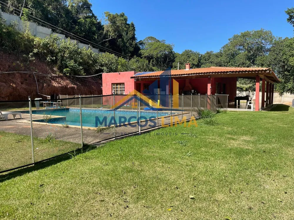 Chácara, 3 quartos, 2150 m² - Foto 1