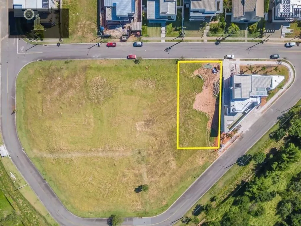 Loteamento e Condomínio, 895 m² - Foto 1