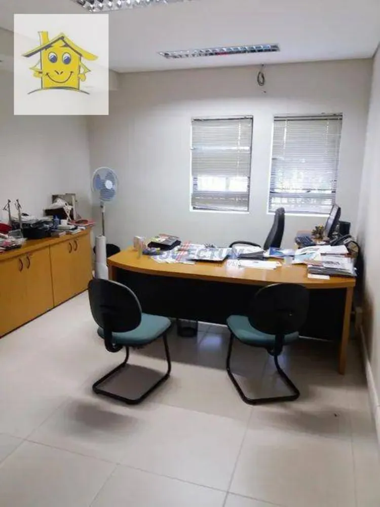 Depósito-Galpão, 2427 m² - Foto 1