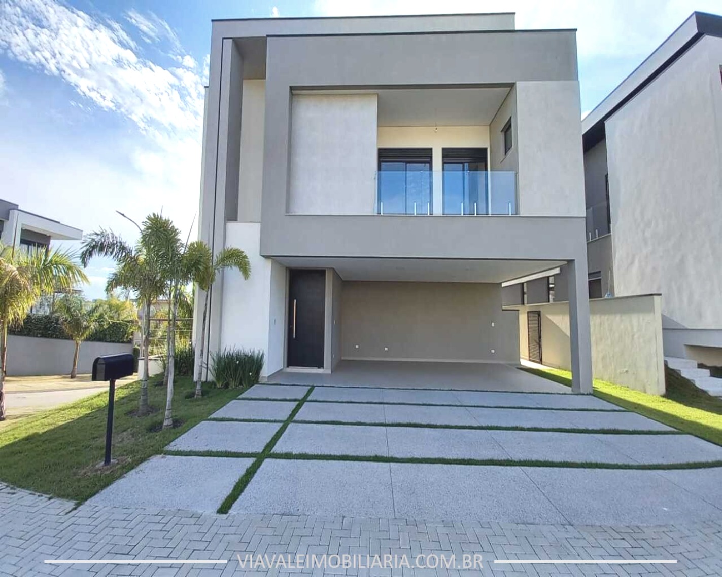 Casa à venda com 4 quartos, 83m² - Foto 1