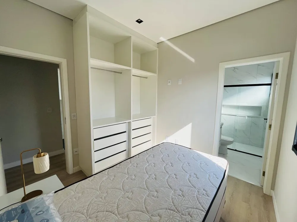 Casa, 3 quartos, 198 m² - Foto 2