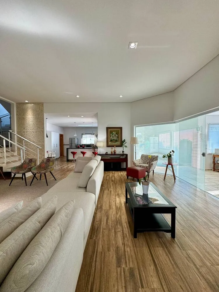 Casa, 4 quartos, 396 m² - Foto 1