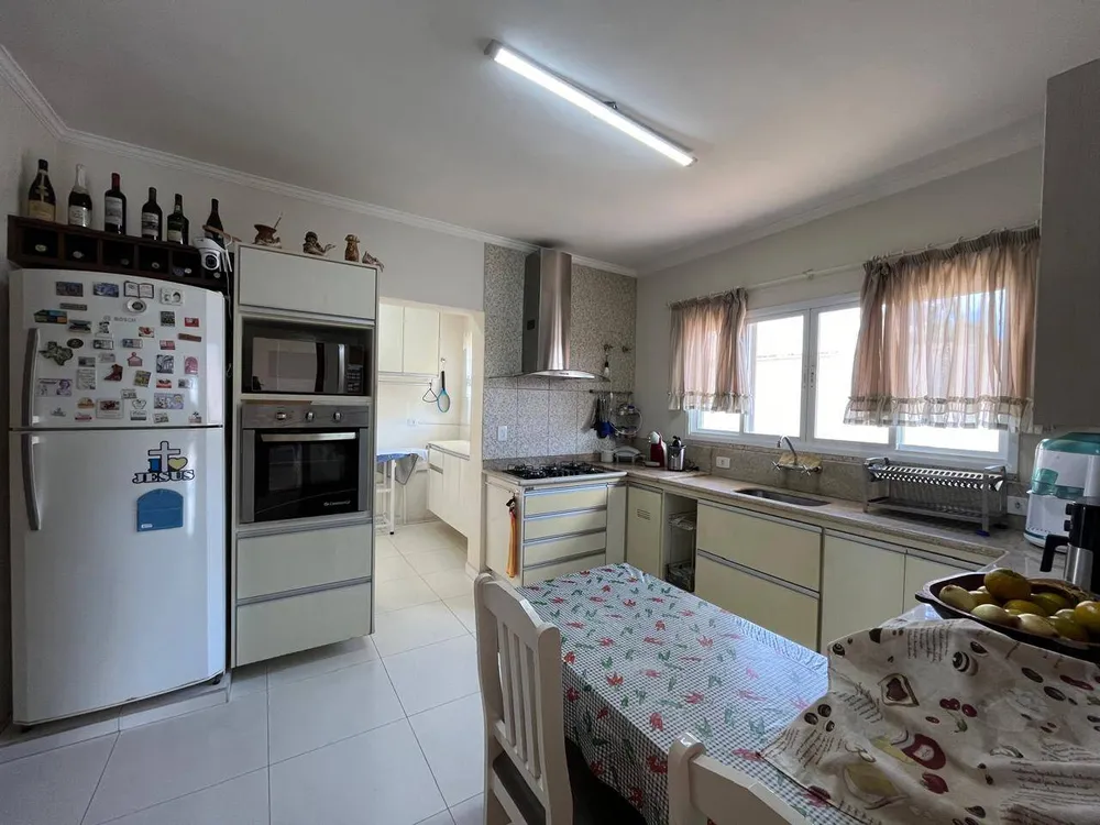 Casa, 3 quartos, 230 m² - Foto 9