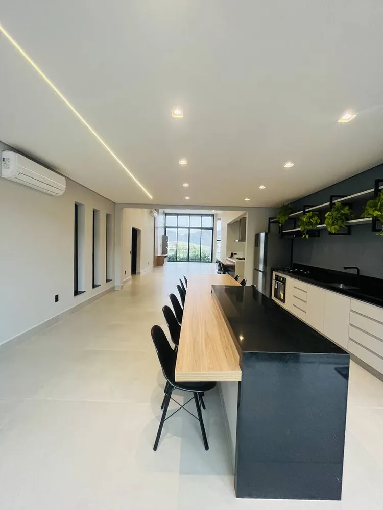 Casa, 3 quartos, 318 m² - Foto 8