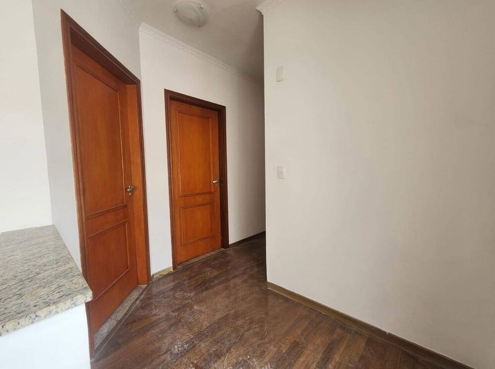 Casa à venda e aluguel com 4 quartos, 320m² - Foto 3