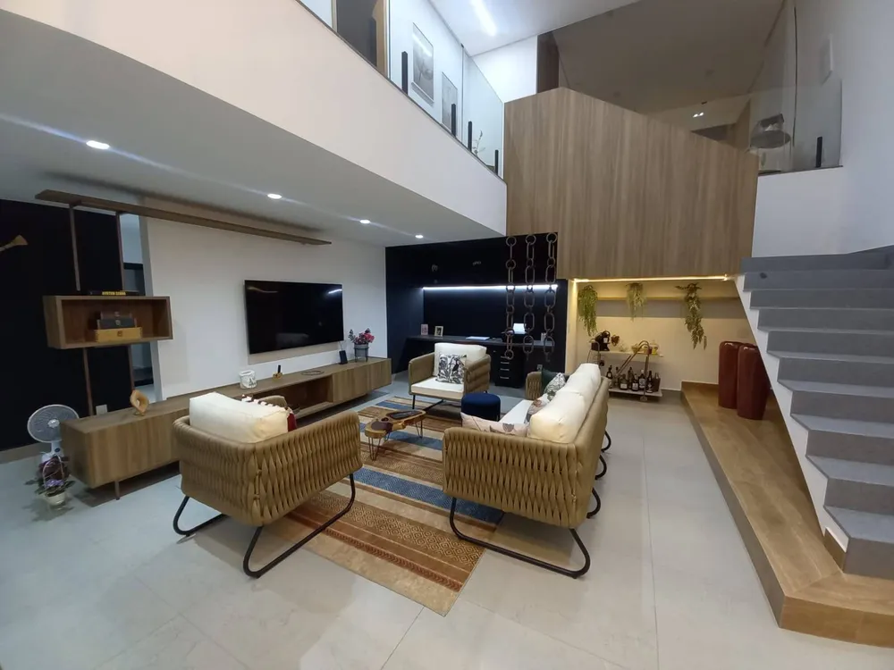 Casa, 4 quartos, 267 m² - Foto 2