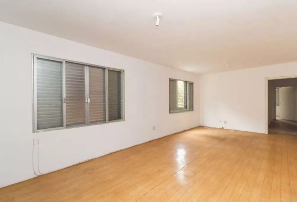 Apartamento à venda com 3 quartos, 160m² - Foto 1