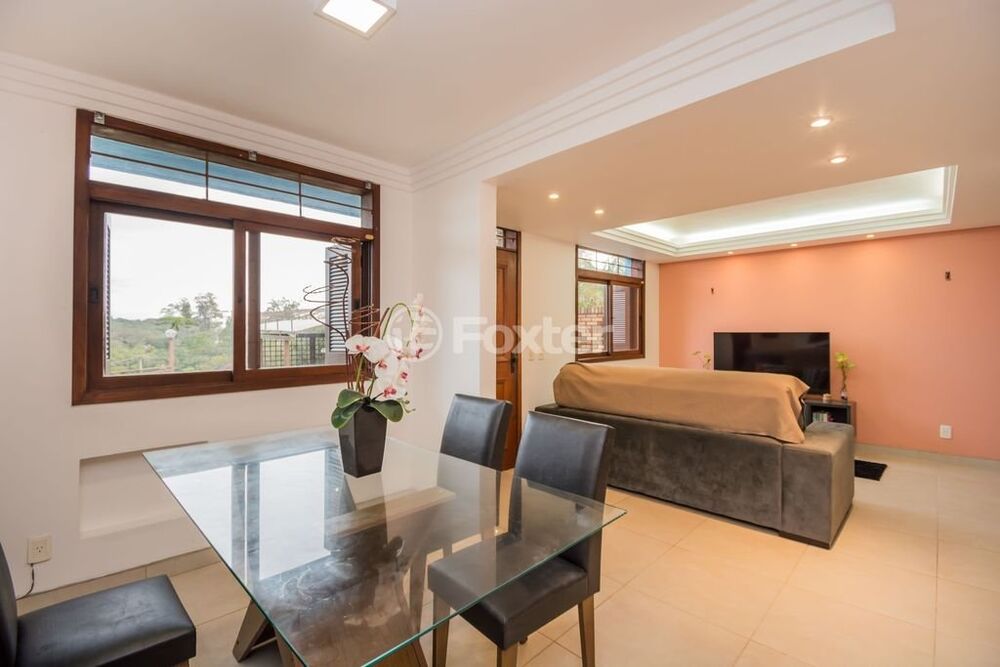 Casa à venda com 3 quartos, 142m² - Foto 2