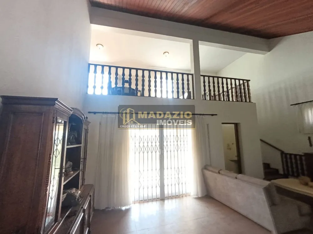 Casa, 3 quartos, 247 m² - Foto 1