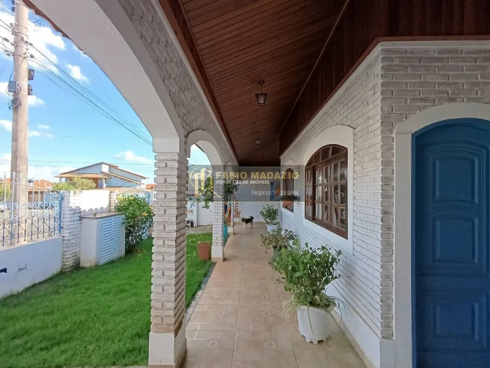 Casa, 4 quartos, 209 m² - Foto 2