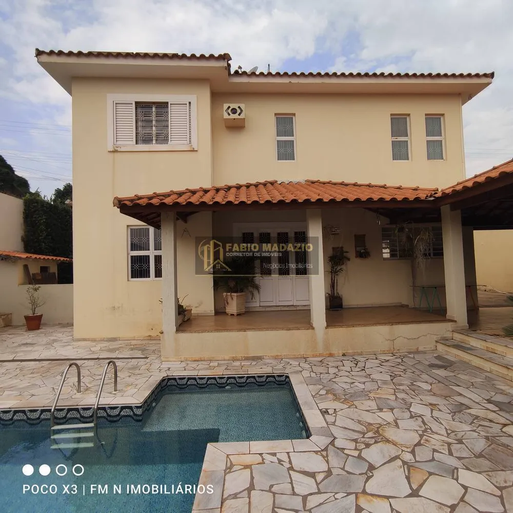 Casa, 3 quartos, 250 m² - Foto 2