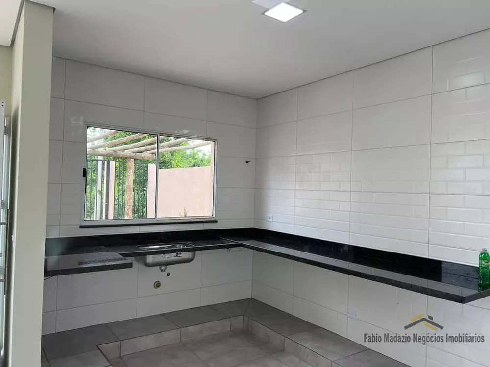 Casa à venda com 2 quartos, 100m² - Foto 4