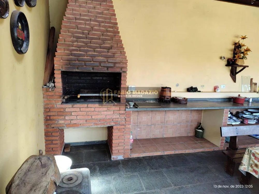 Casa, 3 quartos, 228 m² - Foto 2