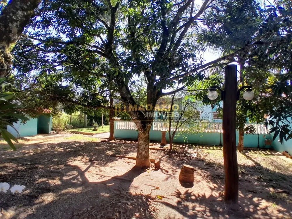Chácara, 4 quartos, 2500 m² - Foto 1