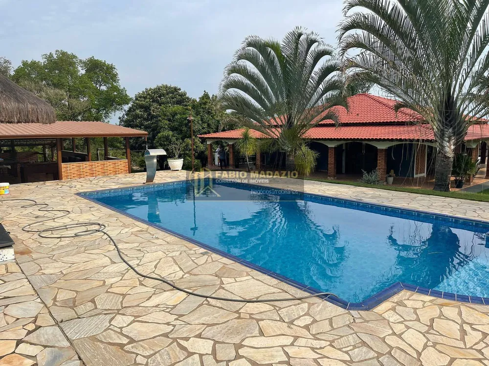 Sítio, 3 quartos, 5000 m² - Foto 1