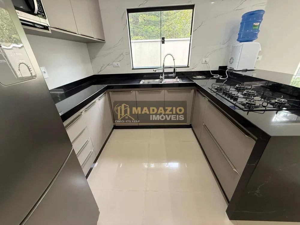 Casa, 4 quartos, 277 m² - Foto 2