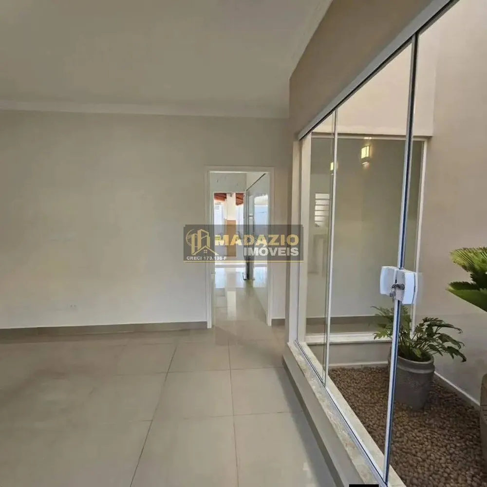 Casa, 3 quartos, 290 m² - Foto 2