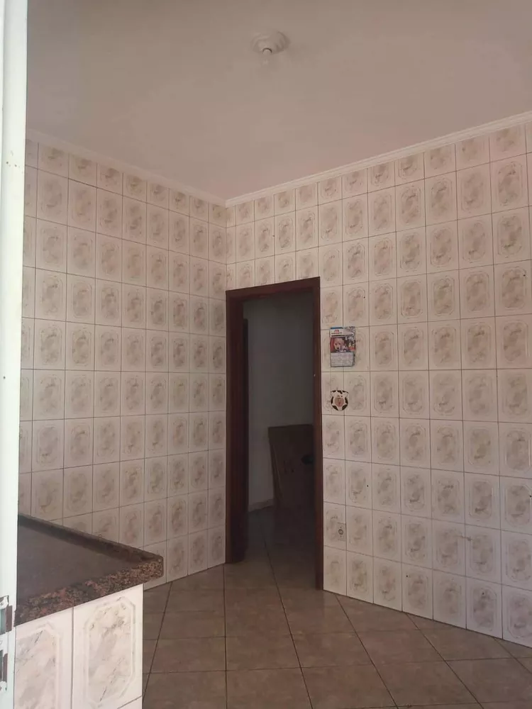 Casa à venda com 3 quartos, 121m² - Foto 2