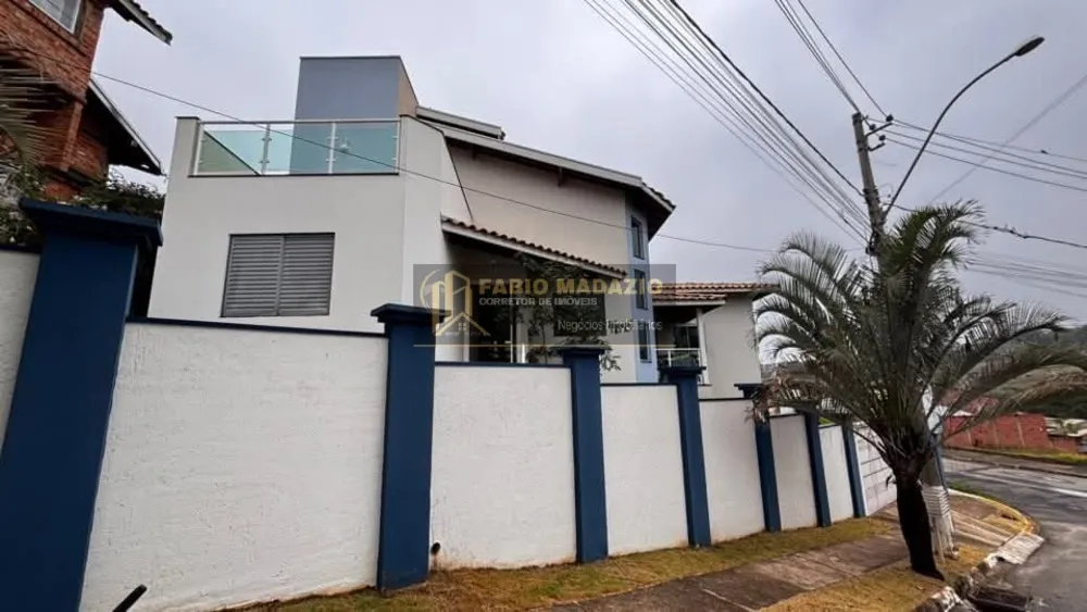 Casa, 3 quartos, 238 m² - Foto 1