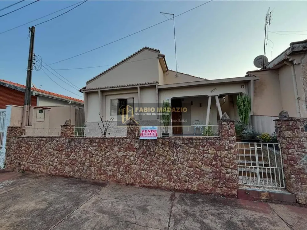 Casa, 4 quartos, 142 m² - Foto 1