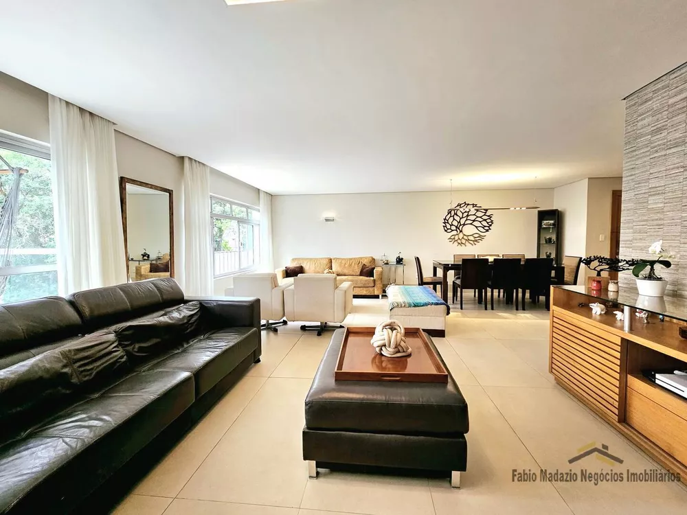 Apartamento à venda com 4 quartos, 187m² - Foto 1