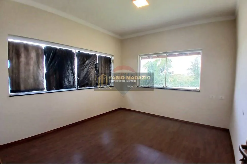 Sítio, 3 quartos, 1034 m² - Foto 1