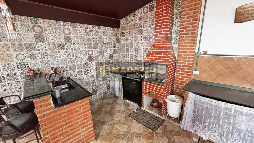 Casa, 5 quartos, 182 m² - Foto 1