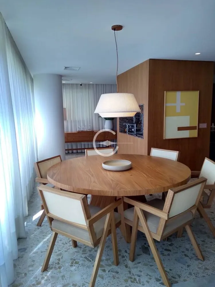 Apartamento, 3 quartos, 265 m² - Foto 1