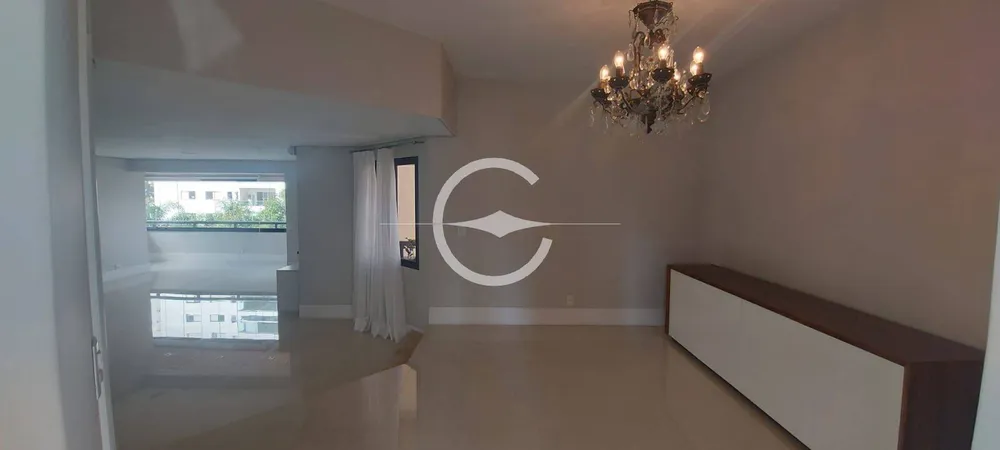 Apartamento, 3 quartos, 240 m² - Foto 1