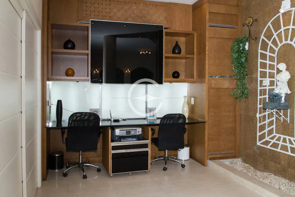 Casa, 4 quartos, 700 m² - Foto 1
