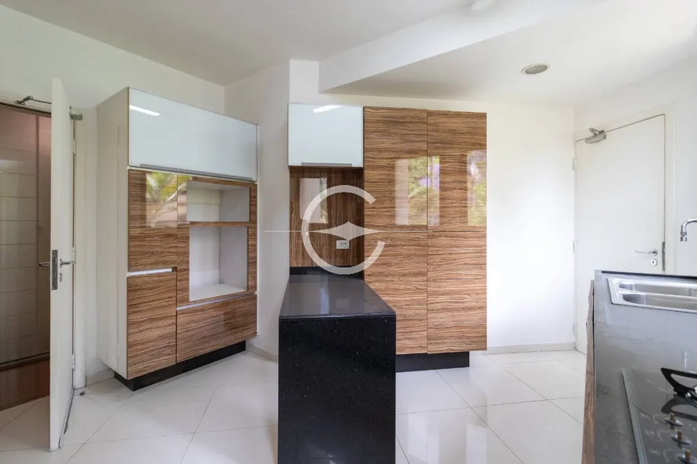 Apartamento, 3 quartos, 197 m² - Foto 2