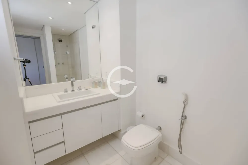 Apartamento, 3 quartos, 227 m² - Foto 2