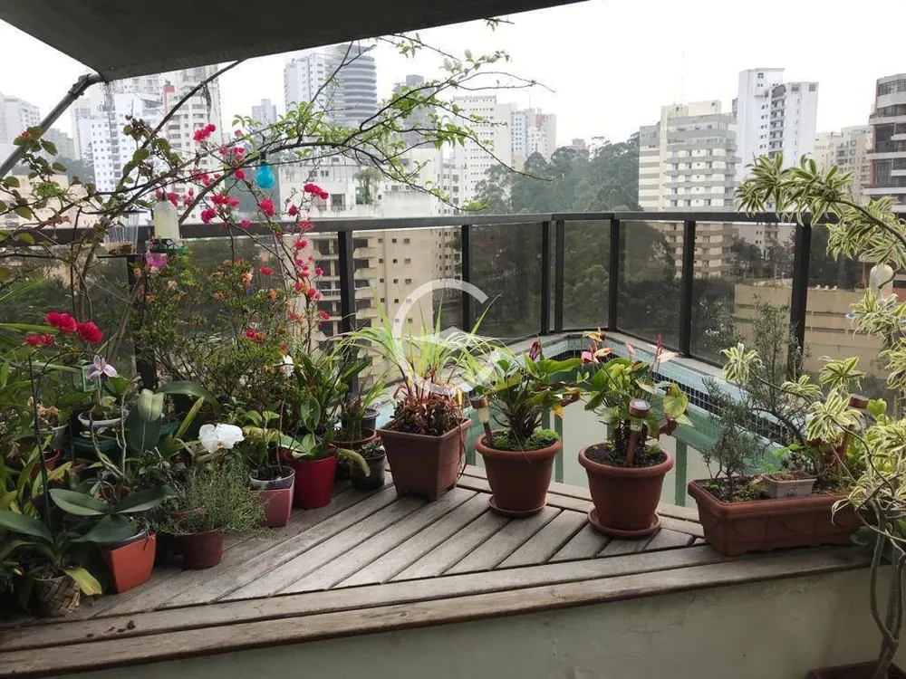 Apartamento, 3 quartos, 197 m² - Foto 1