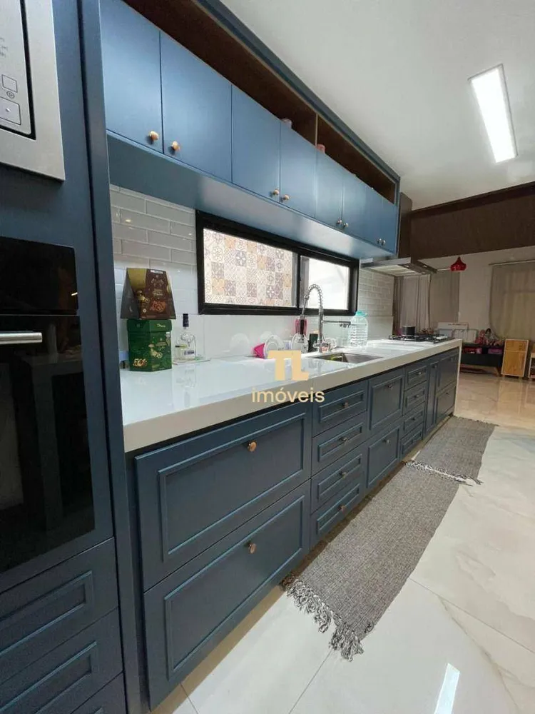 Casa, 4 quartos, 240 m² - Foto 1