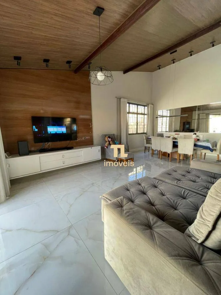 Casa, 4 quartos, 240 m² - Foto 3
