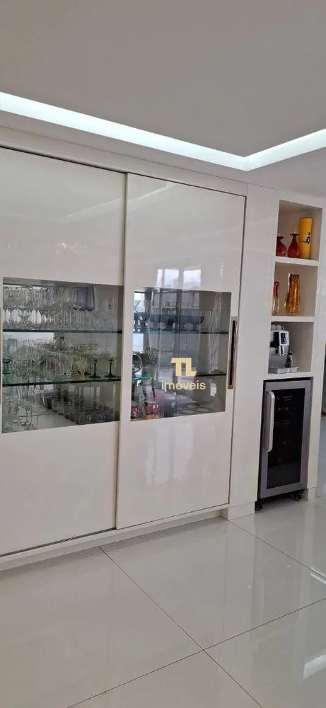 Casa, 4 quartos, 350 m² - Foto 1