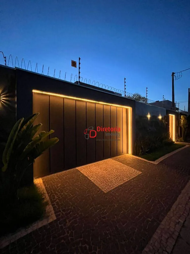 Casa, 3 quartos, 200 m² - Foto 1