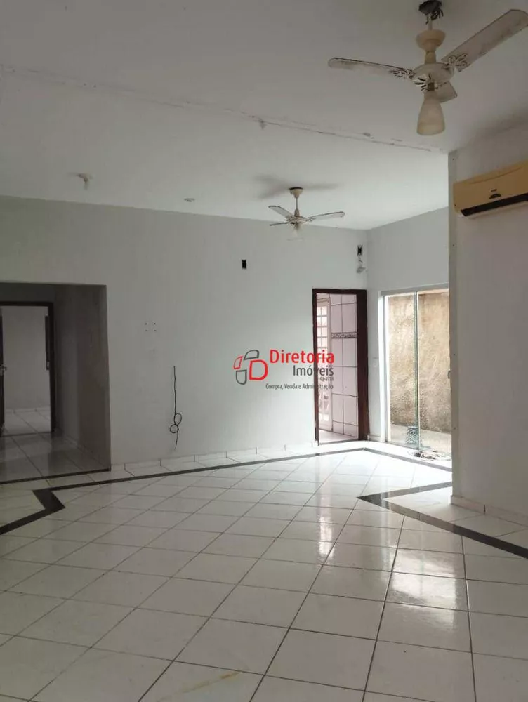 Sobrado, 3 quartos, 252 m² - Foto 1