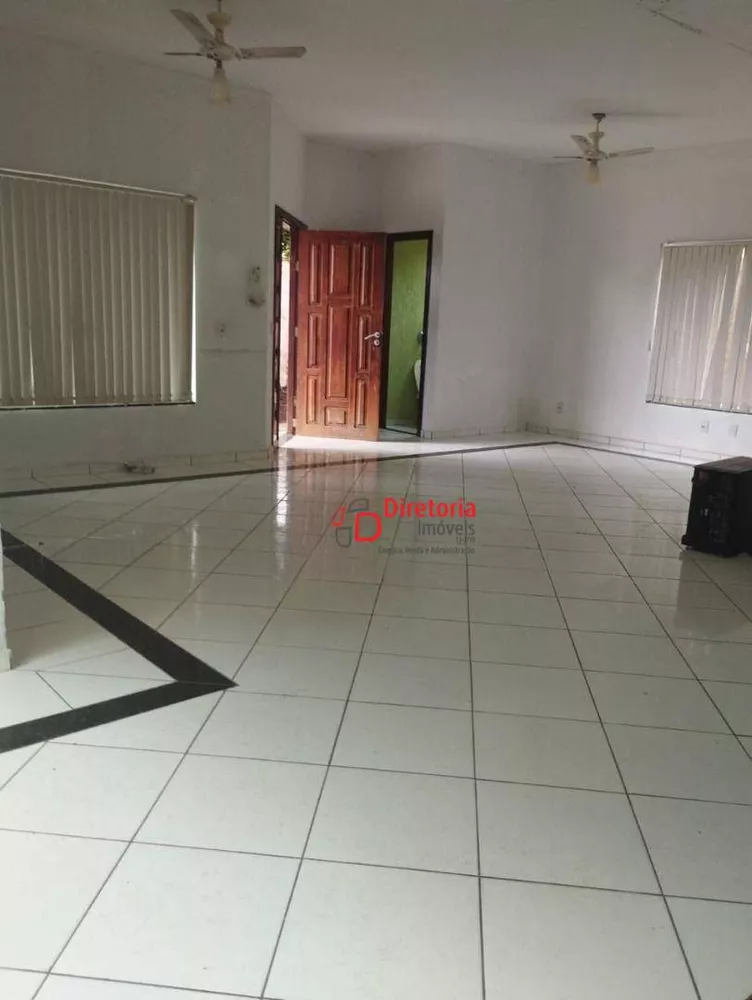 Sobrado, 3 quartos, 252 m² - Foto 2