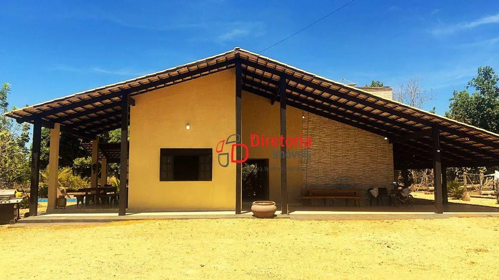 Chácara, 3 quartos, 4000 m² - Foto 1
