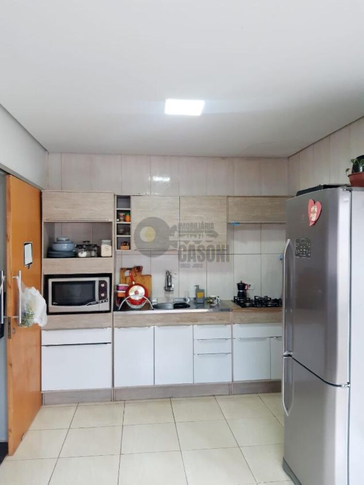 Sobrado à venda com 3 quartos, 265m² - Foto 1